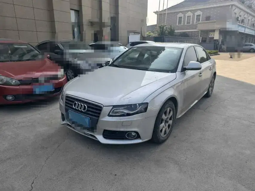 2011 Audi Q5 2.0T 211HP L4 8AT