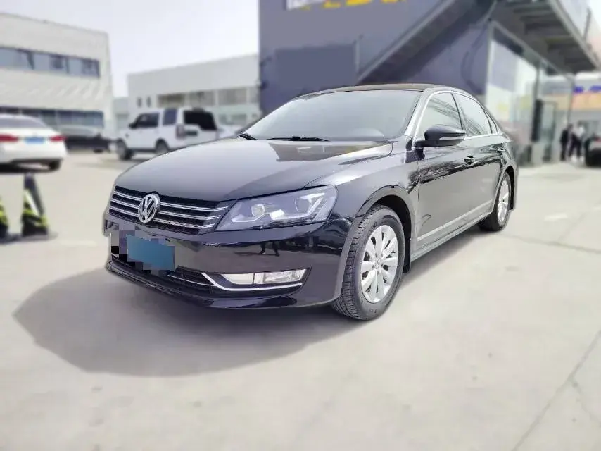 2015 Volkswagen Passat 1.8T 160HP L4 7DCT