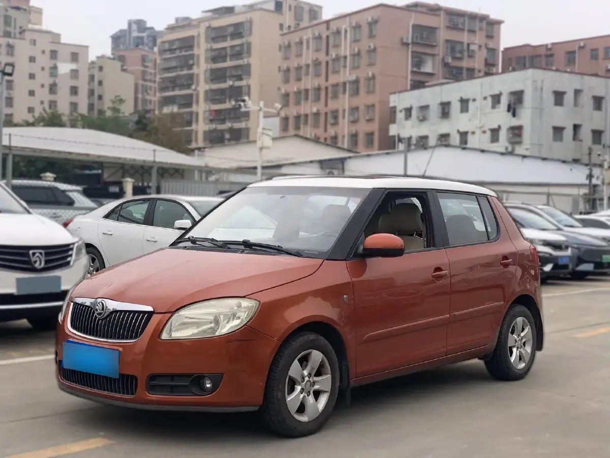 2009 Skoda Fabia 1.6L 105HP L4 6AT