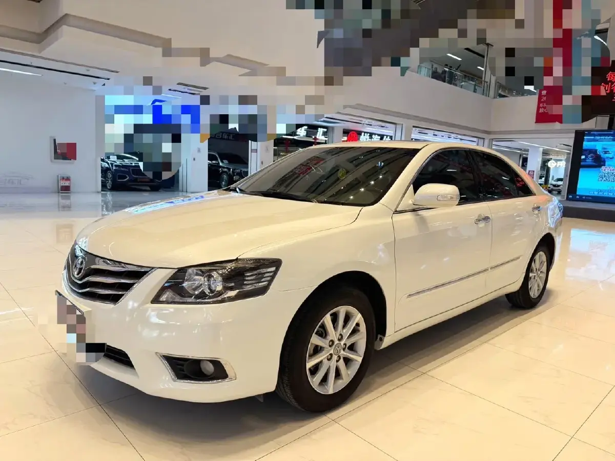 2013 Toyota Camry 2.0L 147HP L4 4AT