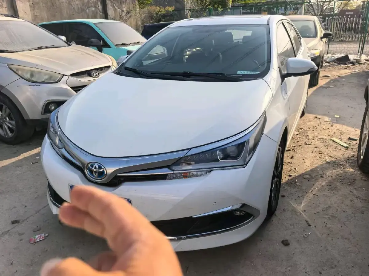 2018 Toyota Corolla 1.8L 99HP L4 E-CVT Hybrid