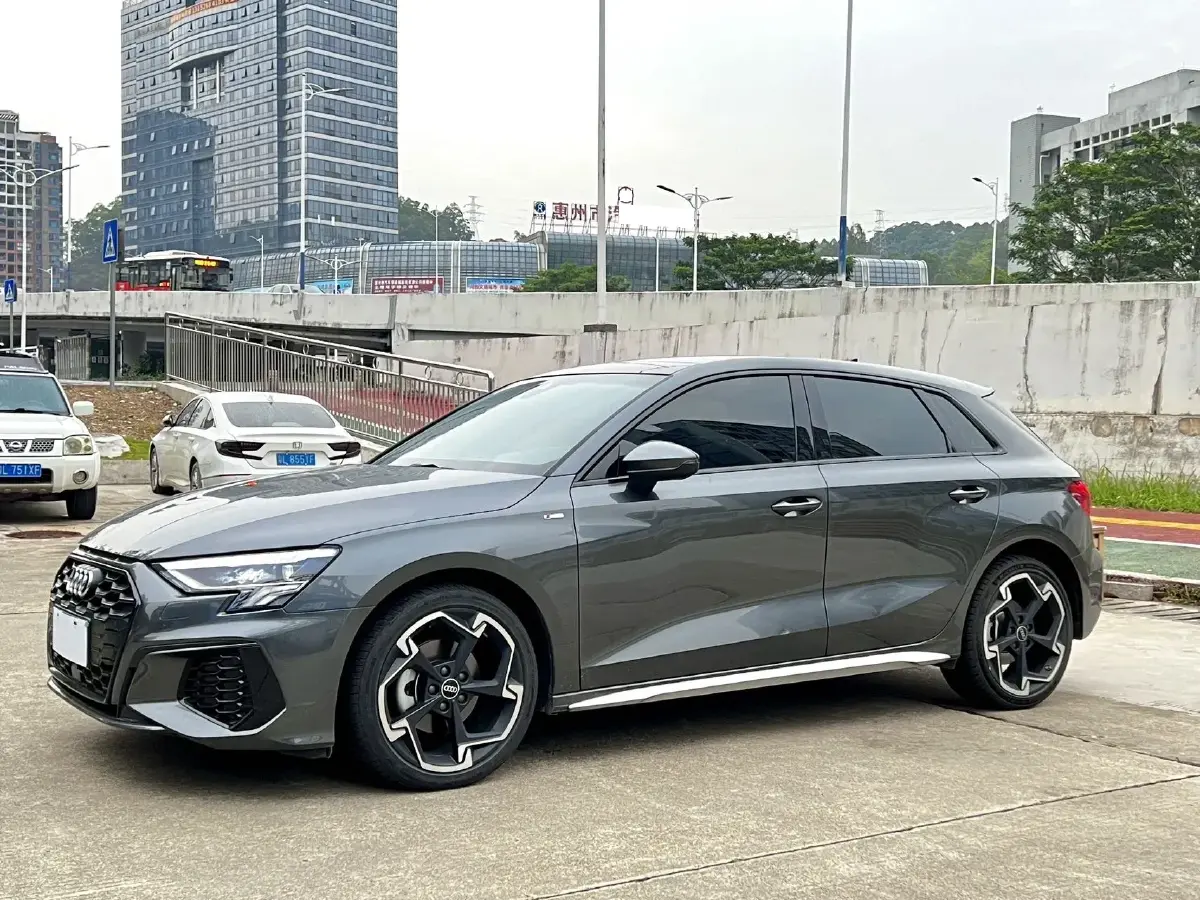 2025 Audi A3 1.5T 160HP L4 7DCT