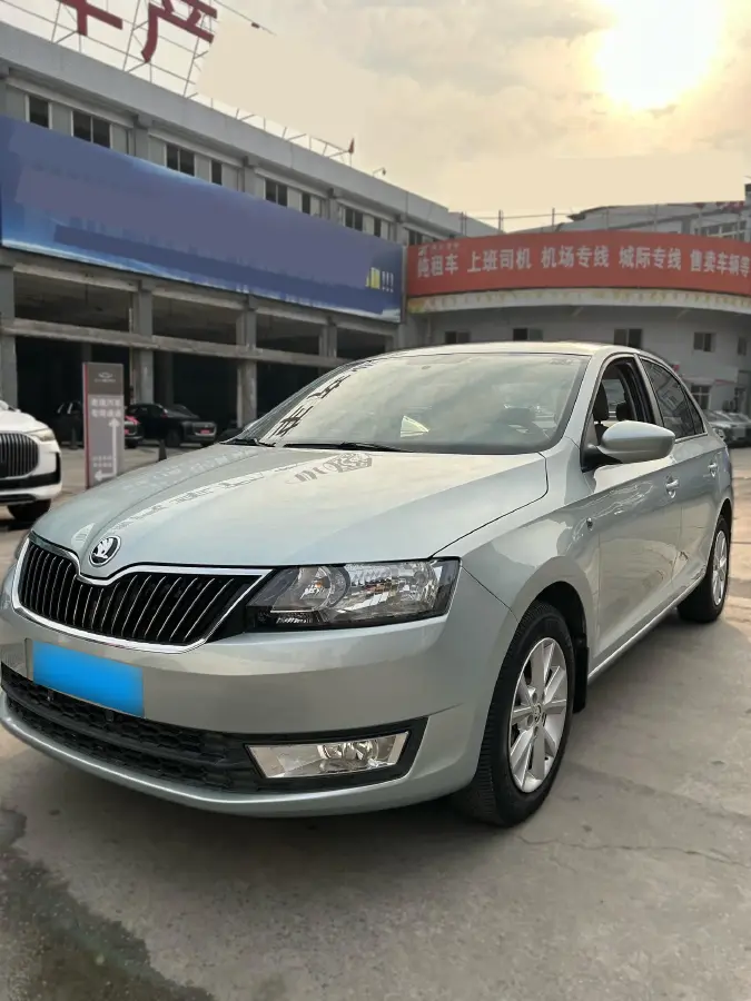 2013 Skoda Rapid 1.6L 110HP L4 6AT