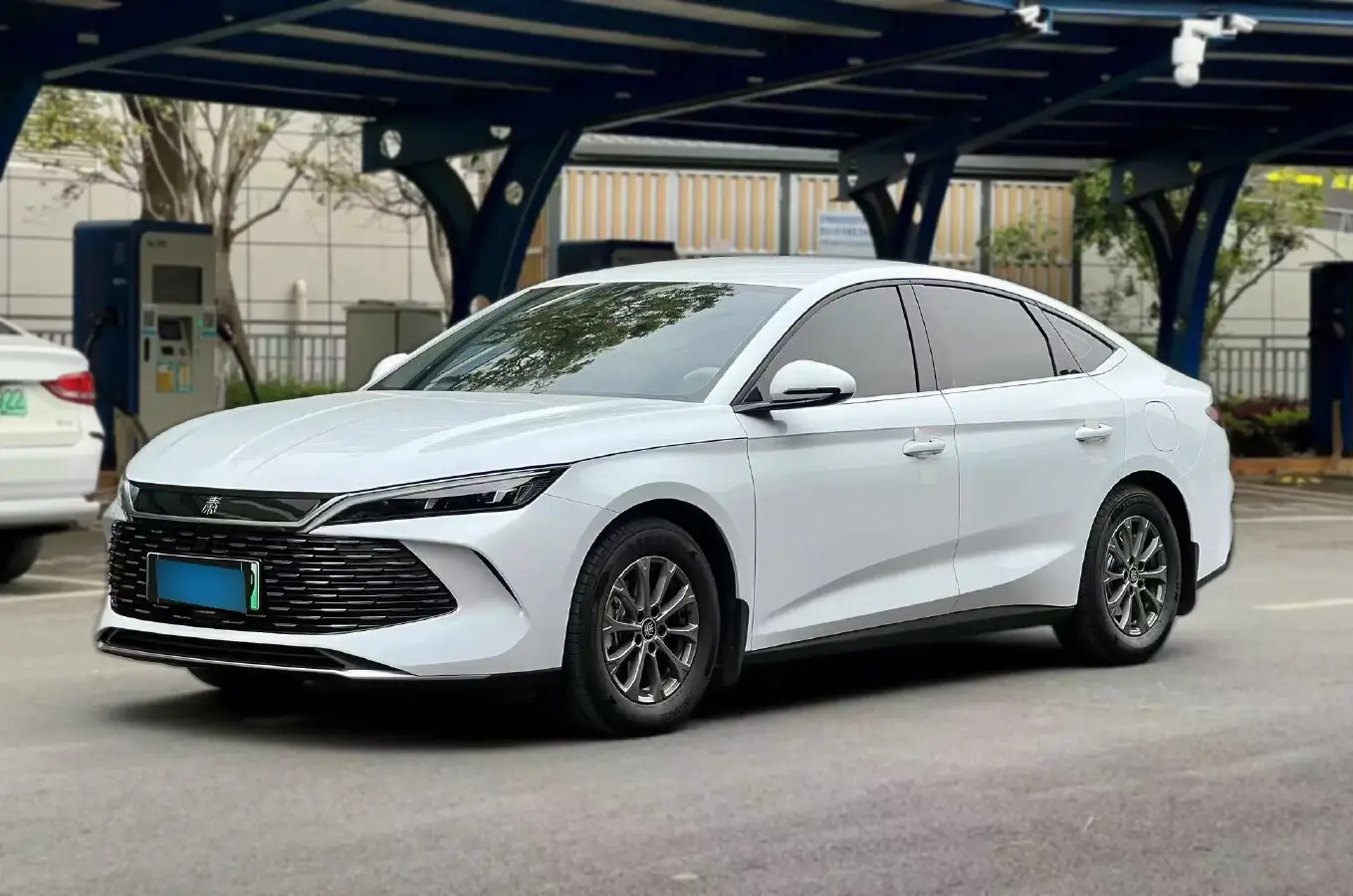 2024 BYD QinL 1.5L 101HP L4 E-CVT PHEV 10.08KWH