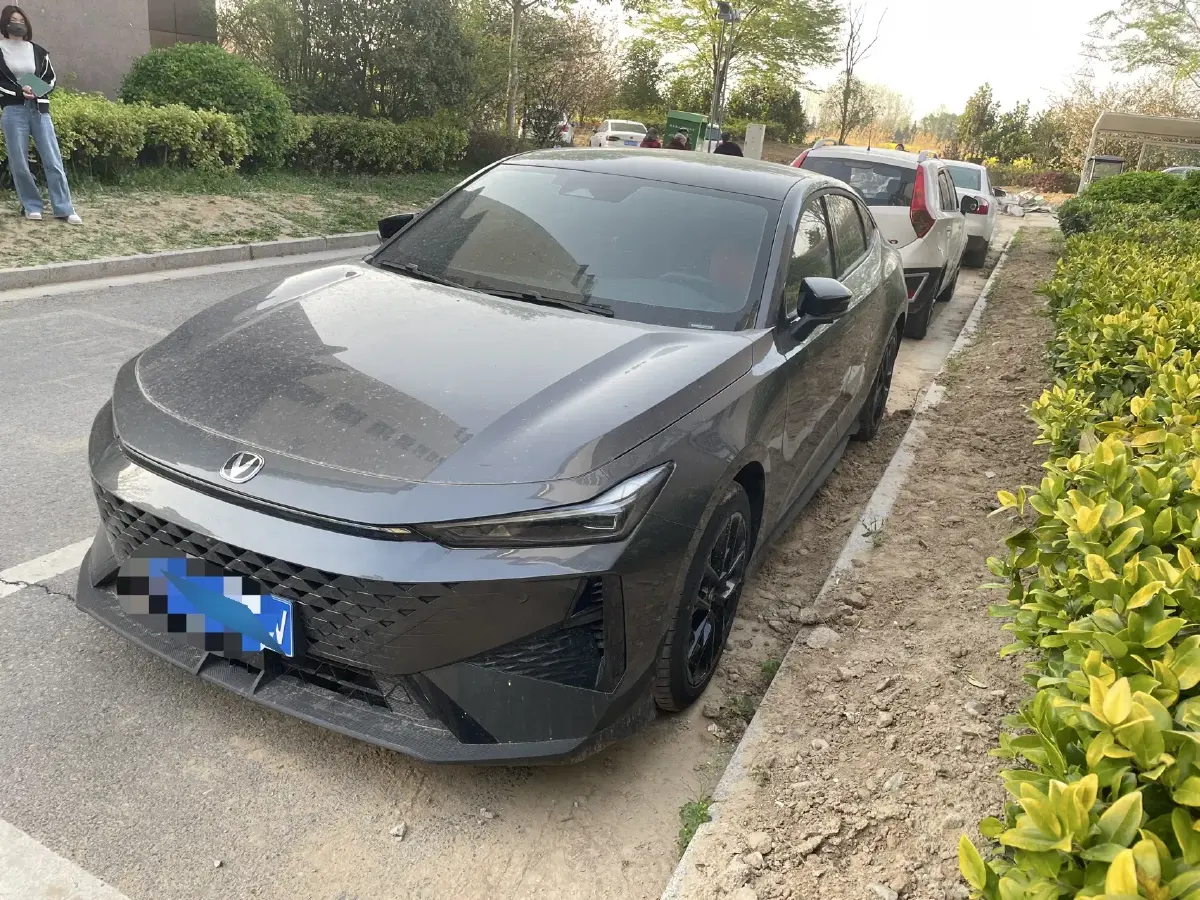 2024 ChangAn UNI-V 1.5T 188HP L4 7DCT