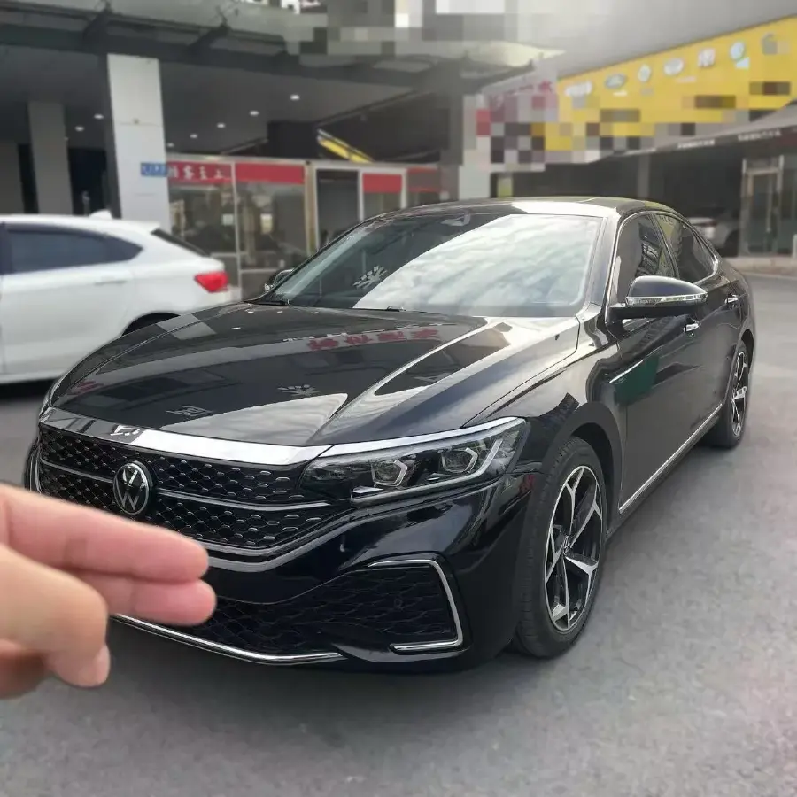 2022 Volkswagen Passat 2.0T 186HP L4 7DCT