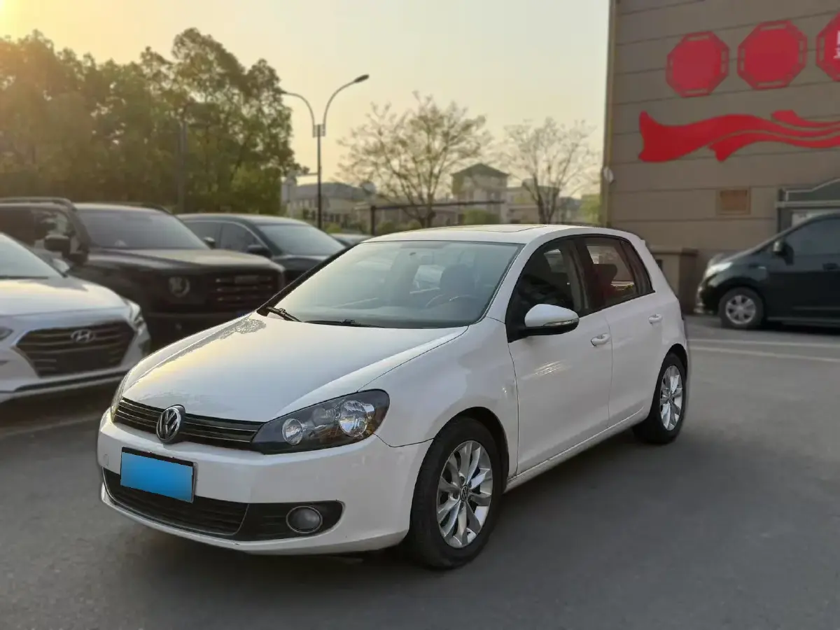 2012 Volkswagen Golf 1.4T 131HP L4 5MT