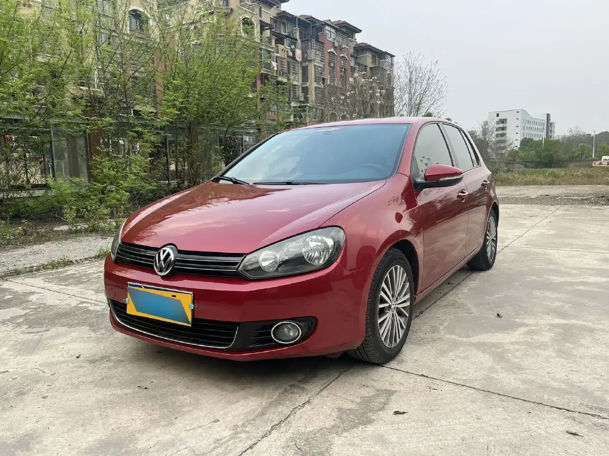 2012 Volkswagen Golf 1.4T 160HP L4 7DCT