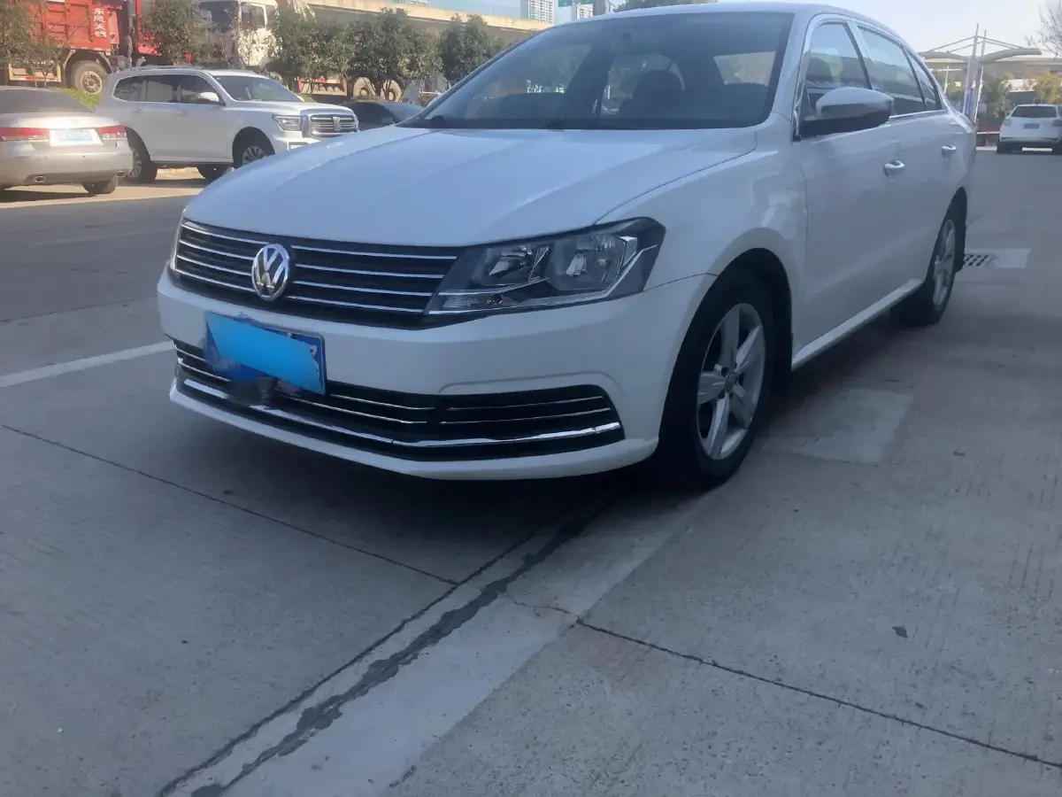 2017 Volkswagen Lavida 1.6L 110HP L4 6AT