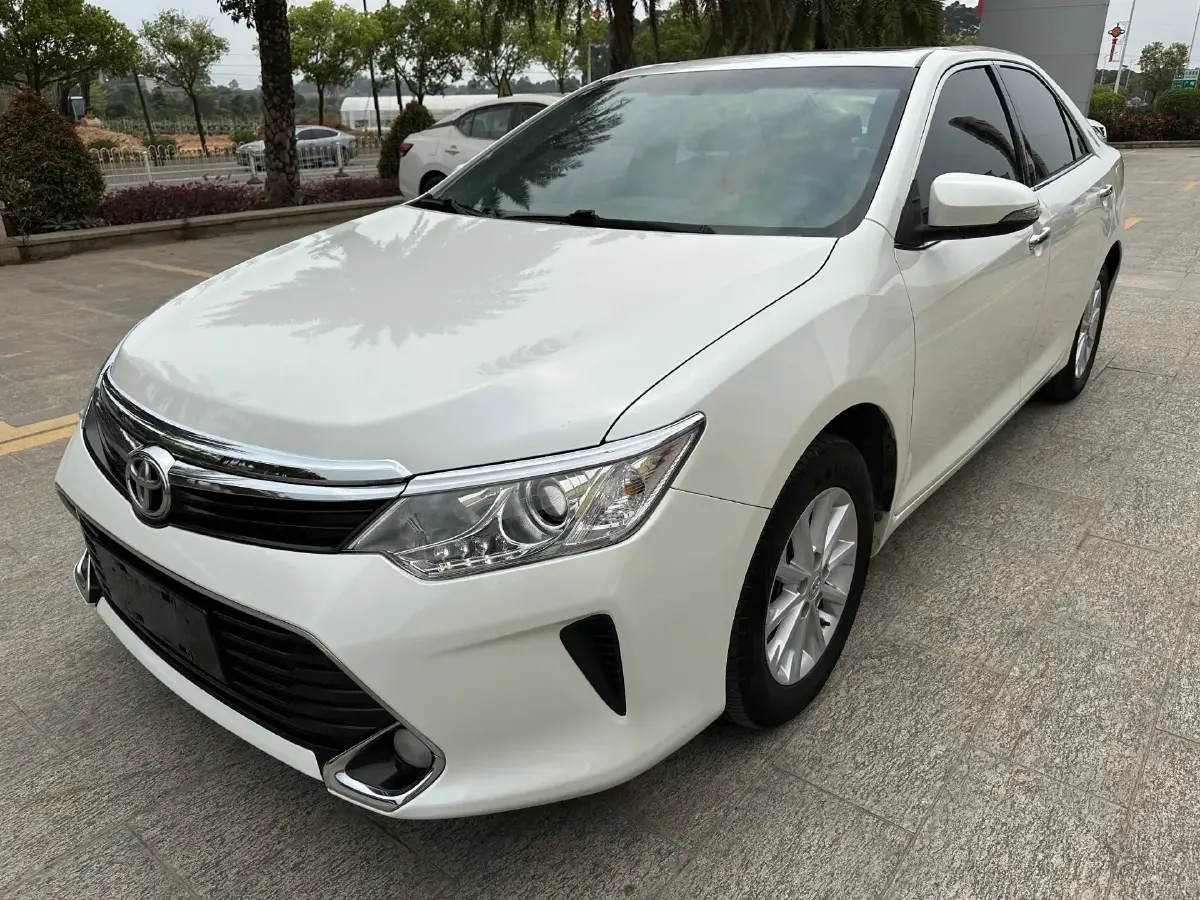 2016 Toyota Camry 2.0L 167HP L4 6AT