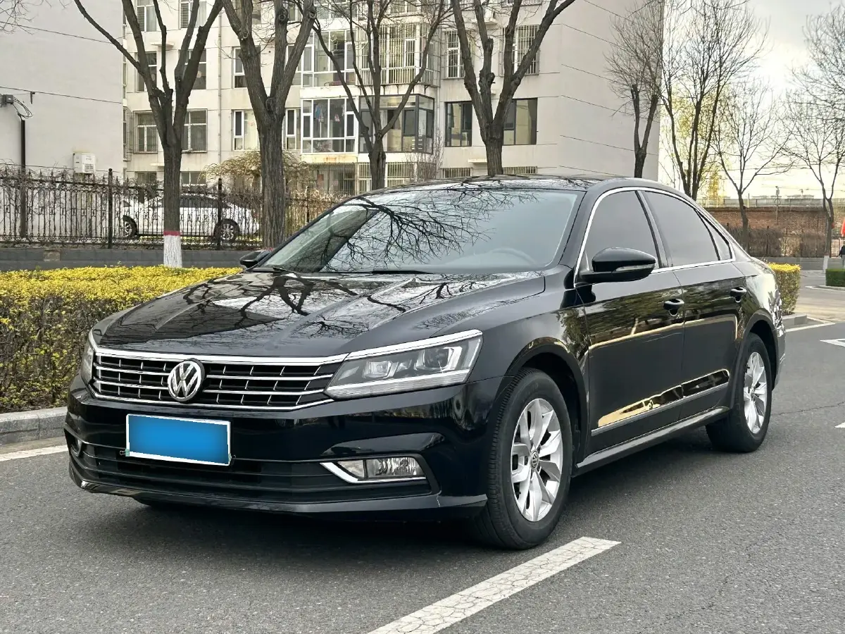 2013 Volkswagen Passat 1.8T 160HP L4 7DCT