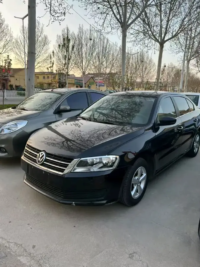2013 Volkswagen Lavida 1.6L 110HP L4 5MT