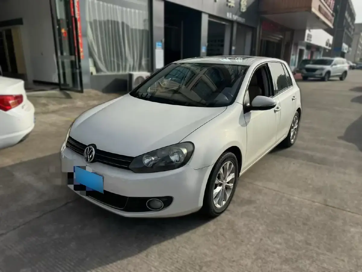 2012 Volkswagen Golf 1.6L 105HP L4 6AT