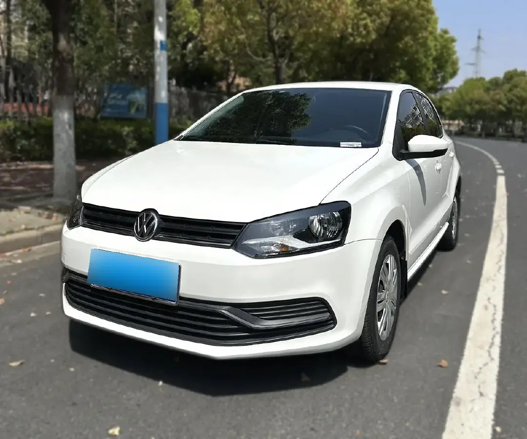 2016 Volkswagen Polo 1.4L 90HP L4 6AT