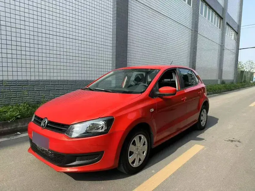 2013 Volkswagen Polo 1.4L 86HP L4 5MT