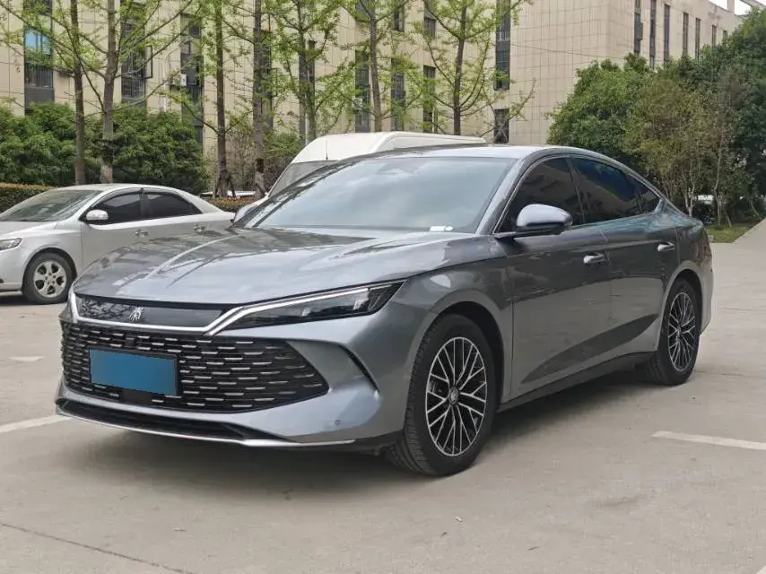 2024 BYD QinL 1.5L 101HP L4 E-CVT PHEV 15.87KWH