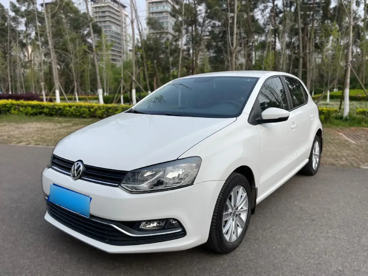 2014 Volkswagen Polo 1.6L 110HP L4 6AT