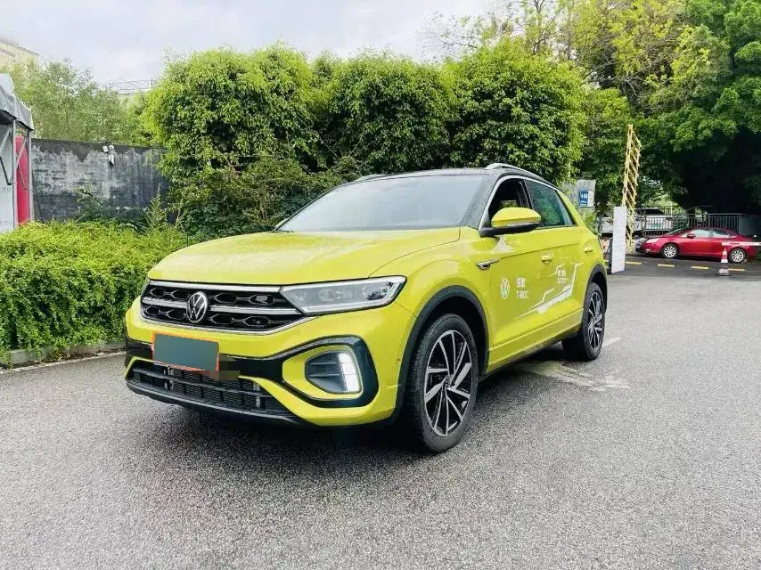 2023 Volkswagen T-Roc 1.5T 160HP L4 7DCT