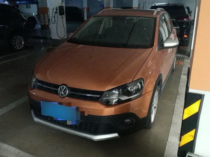 2014 Volkswagen Polo 1.6L 110HP L4 5MT