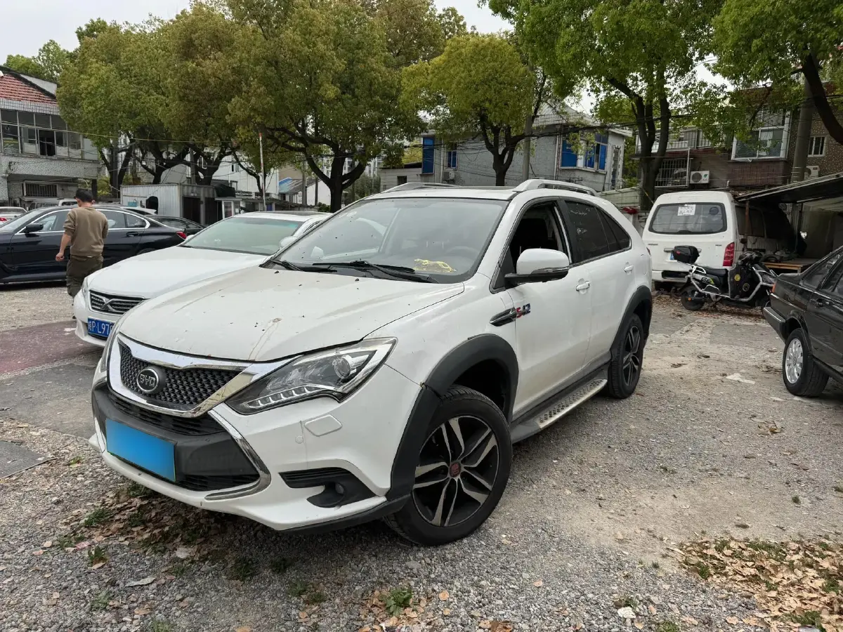 2015 BYD Tang 2.0T 205HP L4 6DCT PHEV