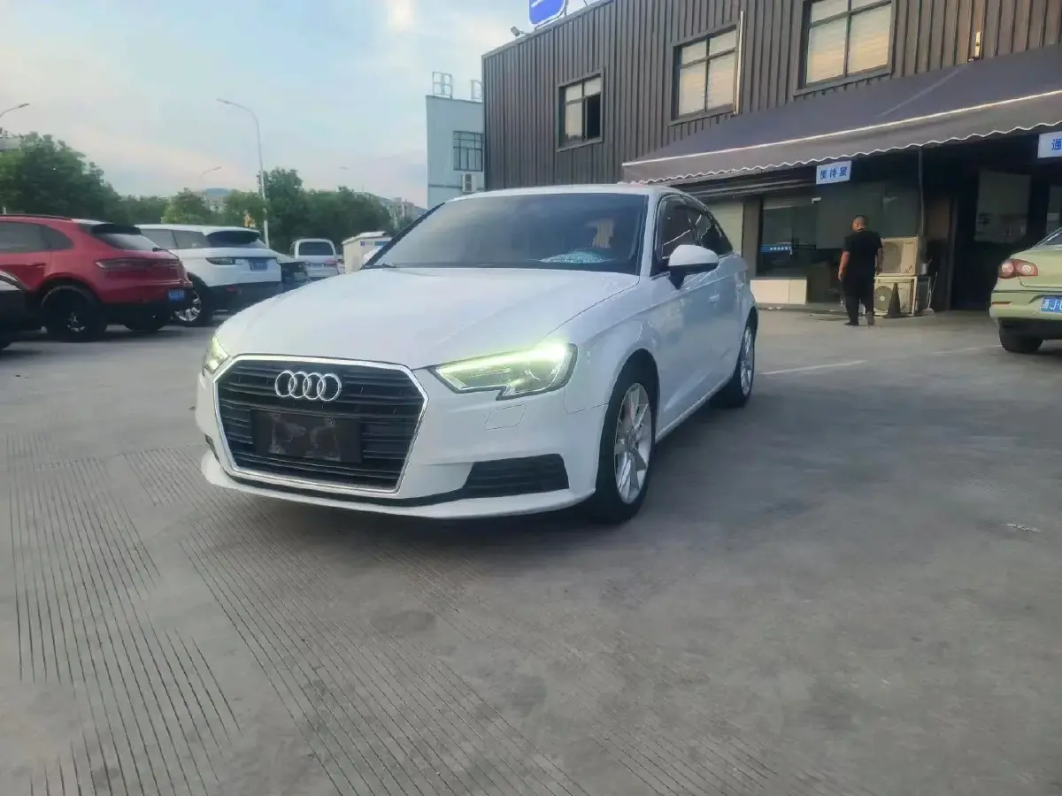 2017 Audi A3 1.4T 150HP L4 7DCT