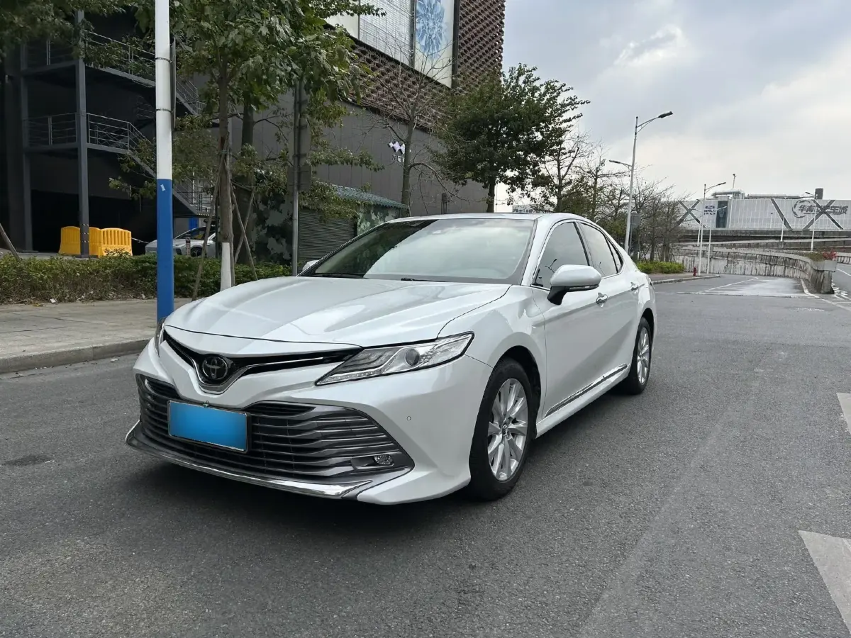 2018 Toyota Camry 2.0L 169HP L4 6AT