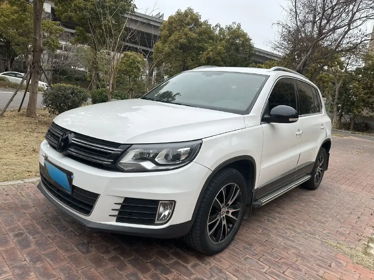 2015 Volkswagen Tiguan 1.8T 160HP L4 6AT