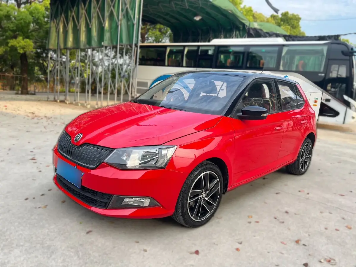 2015 Skoda Fabia 1.6L 110HP L4 6AT
