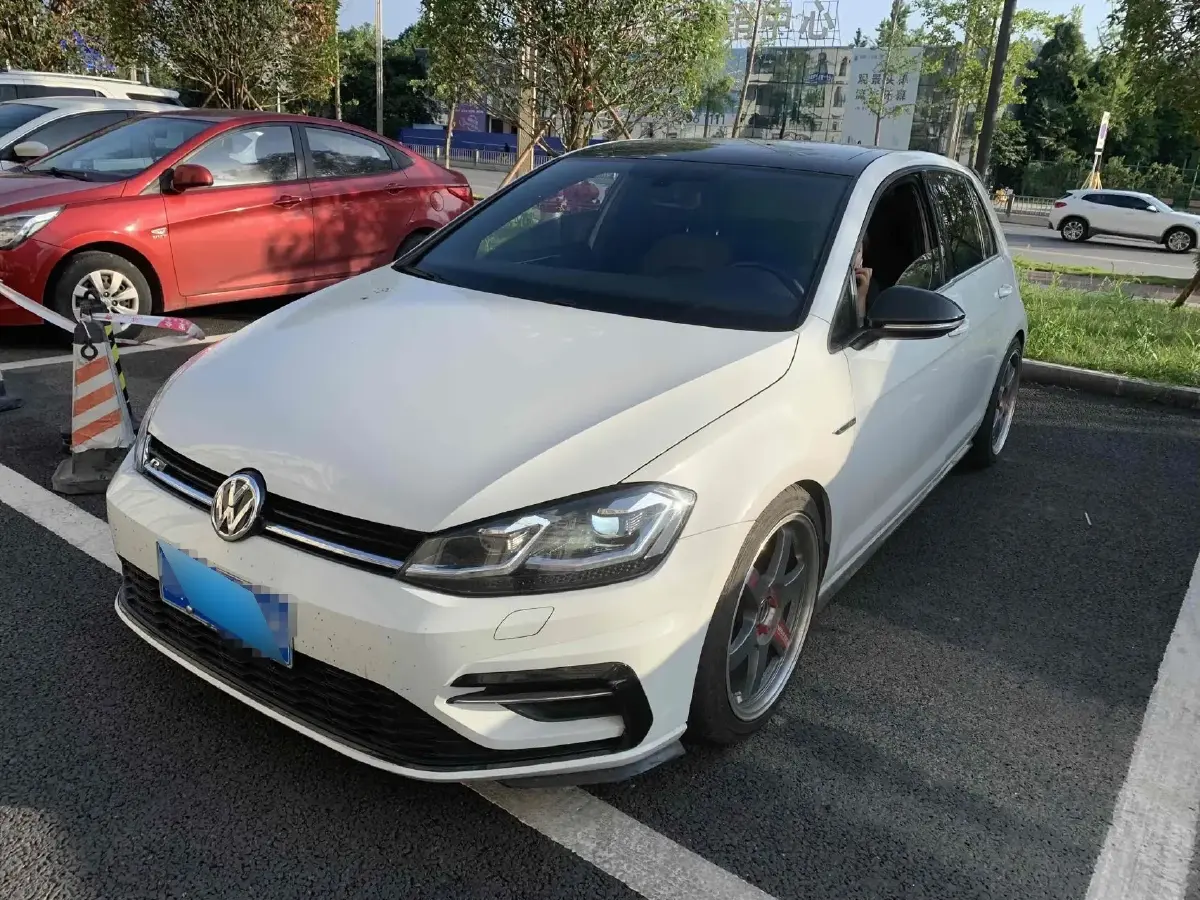 2023 Volkswagen Golf 1.4T 150HP L4 7DCT