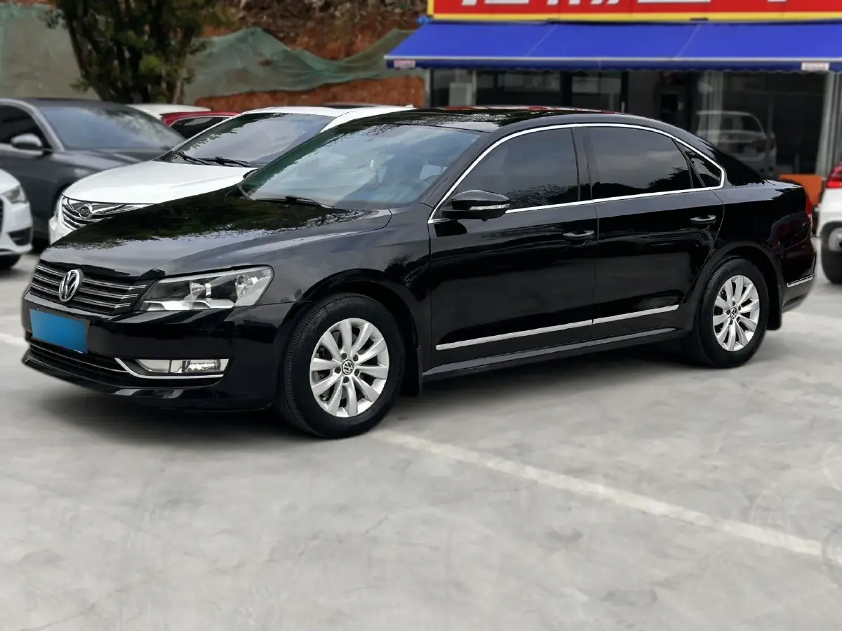 2014 Volkswagen Passat 1.8T 160HP L4 7DCT