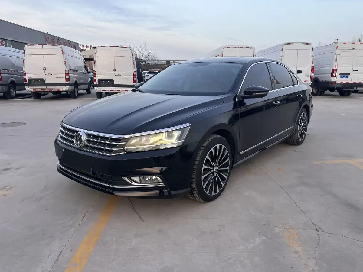 2016 Volkswagen Passat 1.8T 180HP L4 7DCT