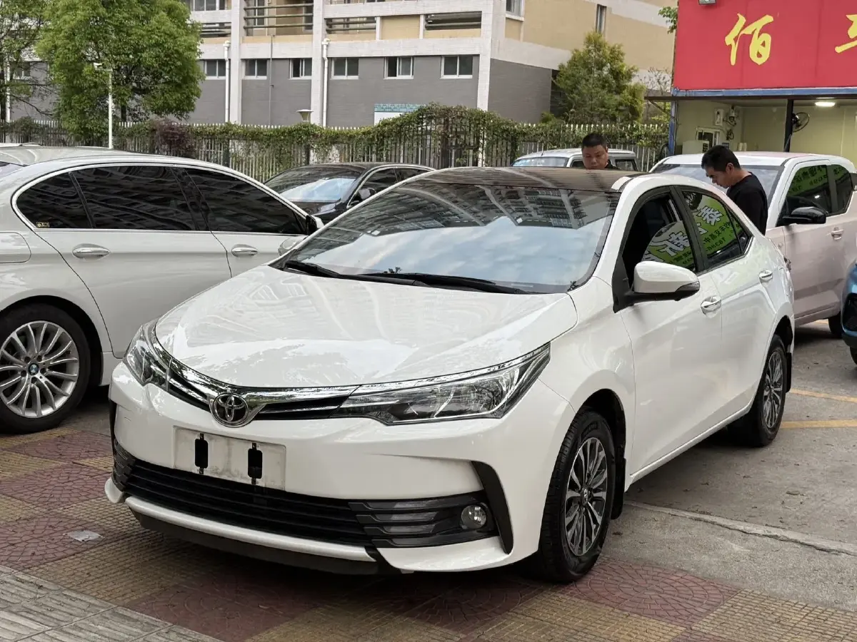 2018 Toyota Corolla 1.2T 116HP L4 CVT