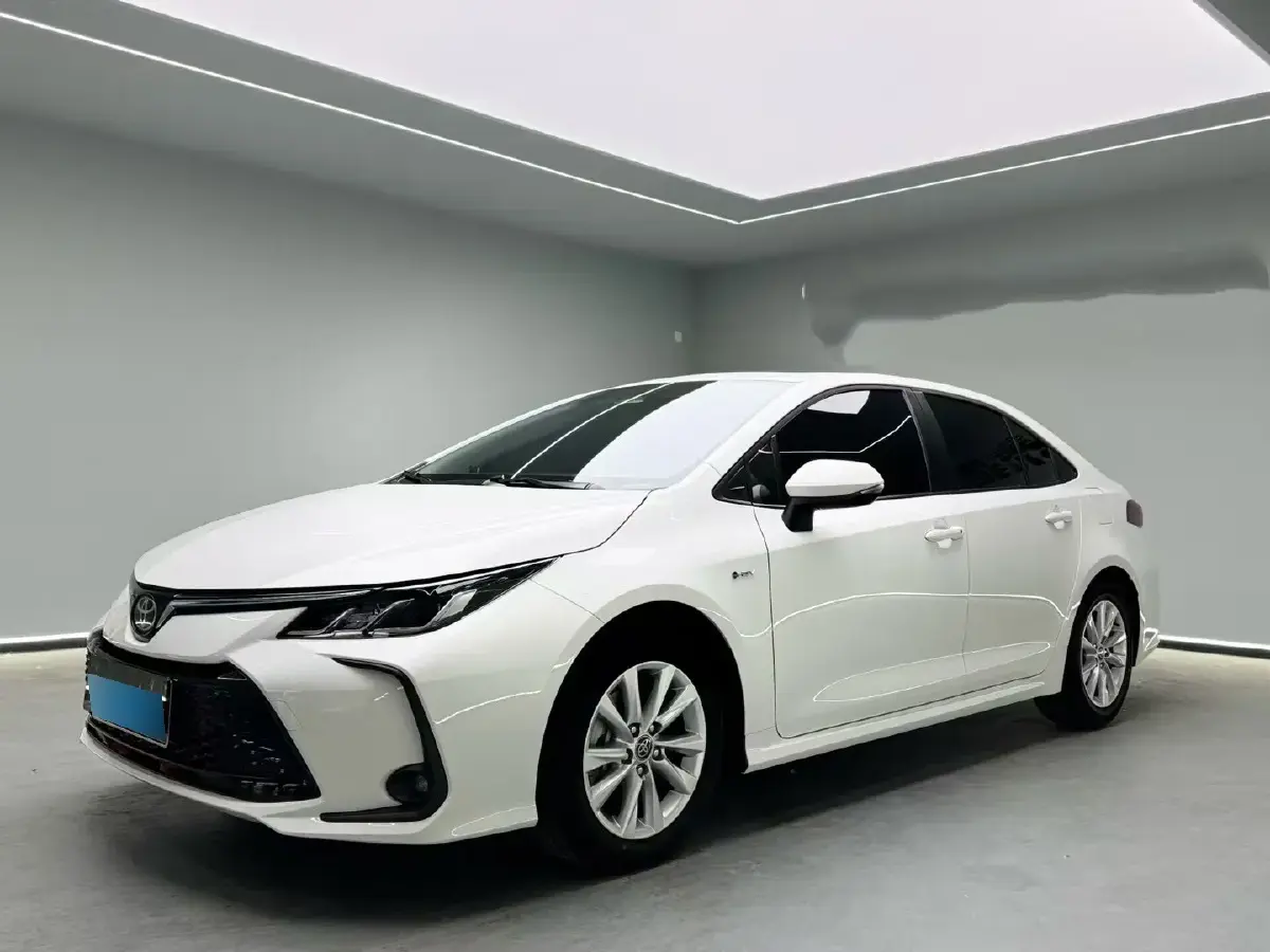 2024 Toyota Corolla 1.8L 98HP L4 E-CVT Hybrid