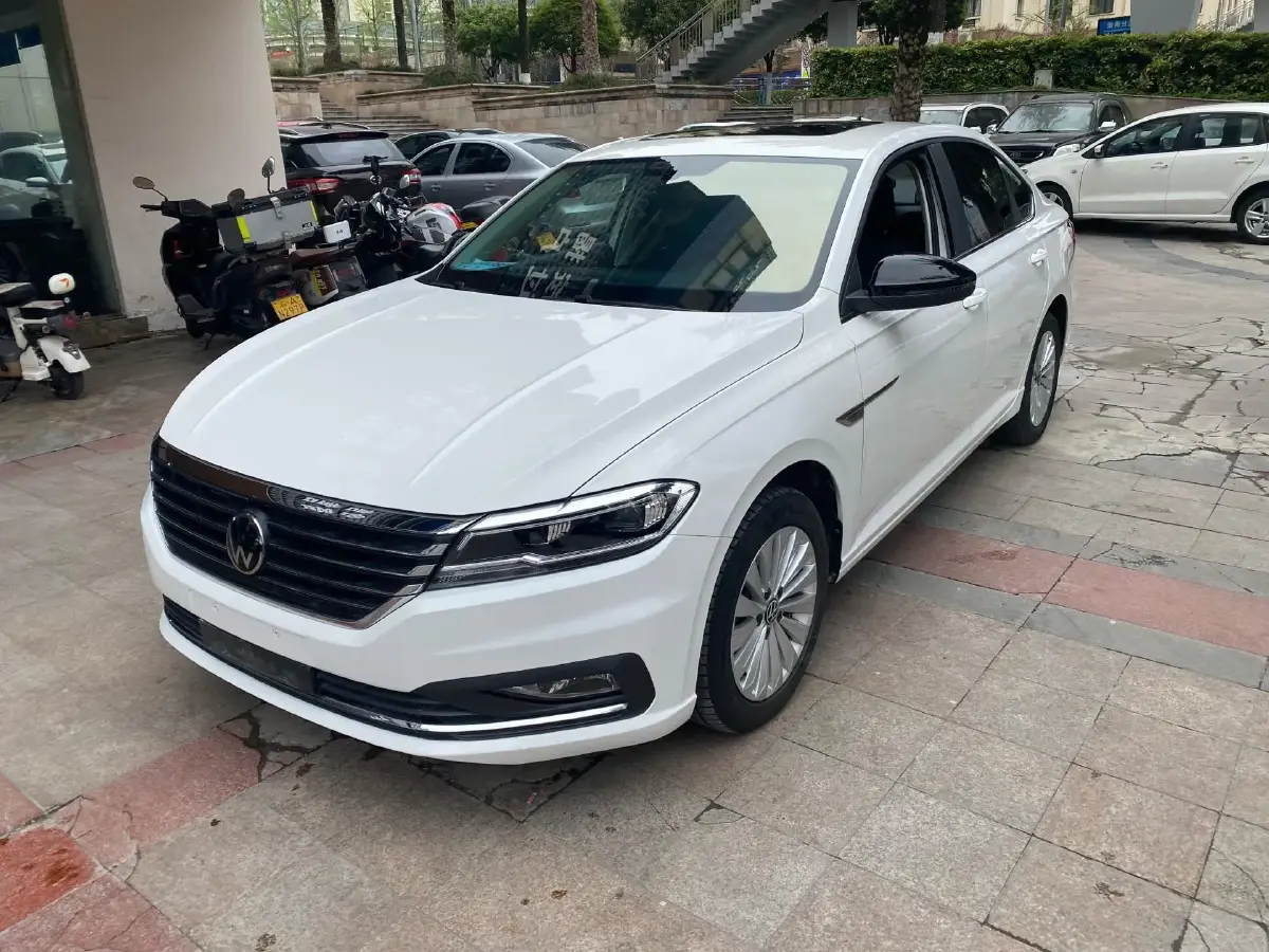 2022 Volkswagen Lavida 1.5L 113HP L4 6AT