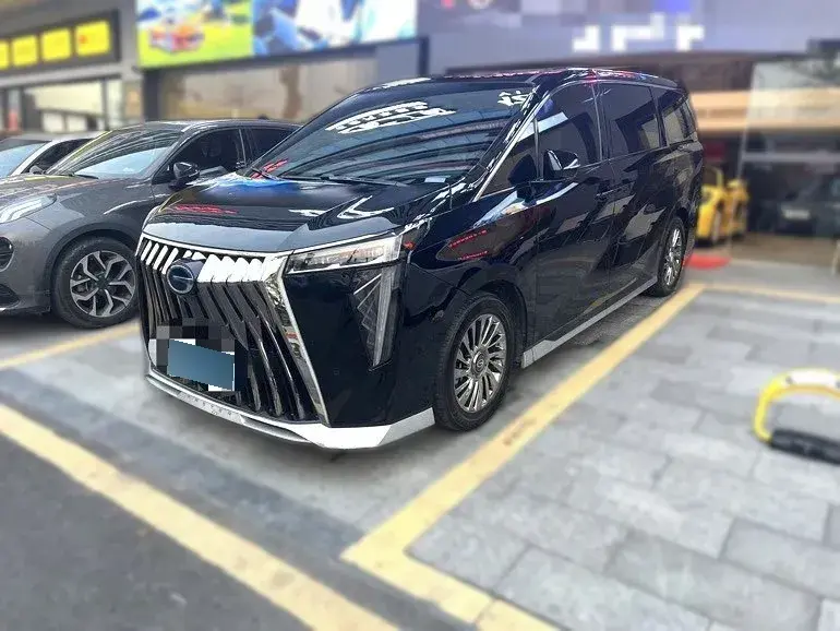 2023 GAC Trumpchi M8 2.0T 190HP L4 E-CVT Hybrid