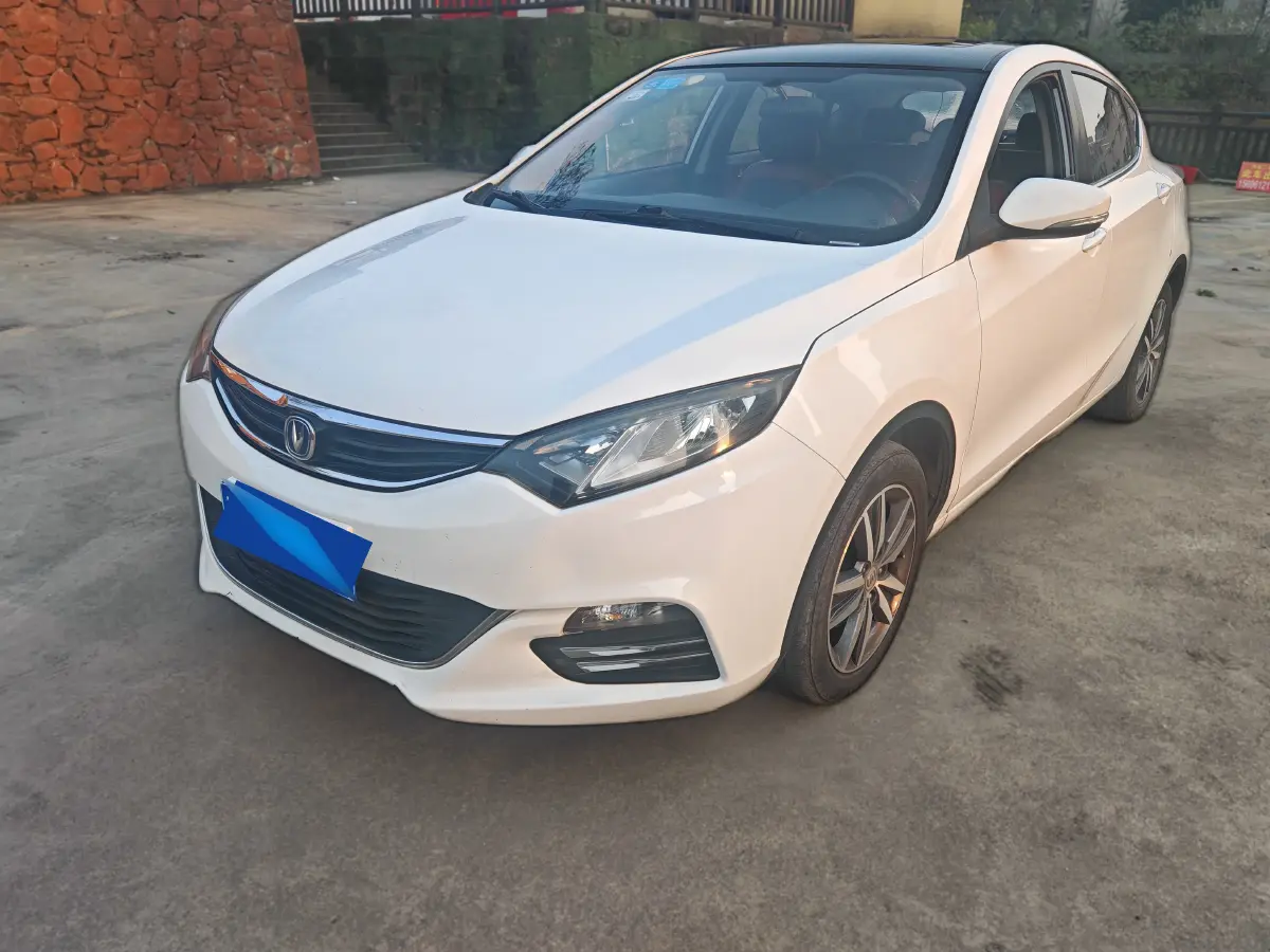 2015 ChangAn Eado XT 1.6L 125HP L4 4AT