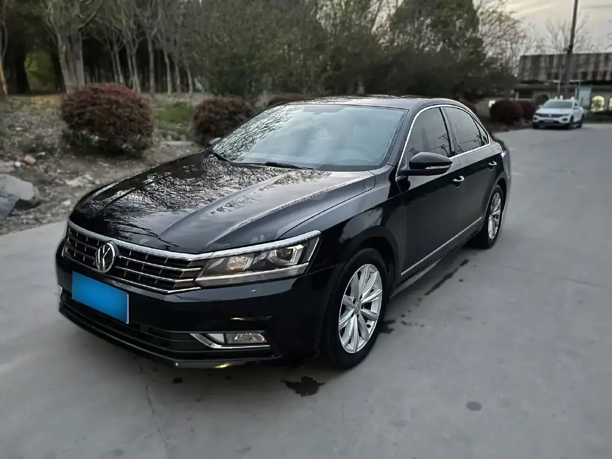 2017 Volkswagen Passat 1.8T 180HP L4 7DCT