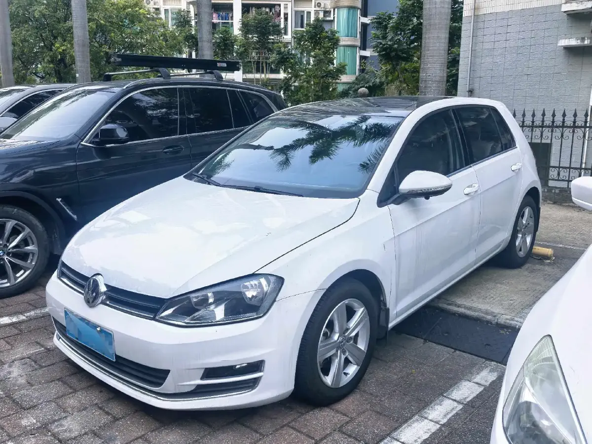 2014 Volkswagen Golf 1.4T 131HP L4 7DCT
