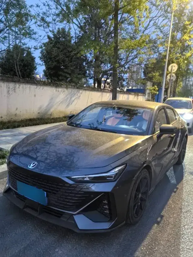 2022 ChangAn UNI-V 1.5T 188HP L4 7DCT