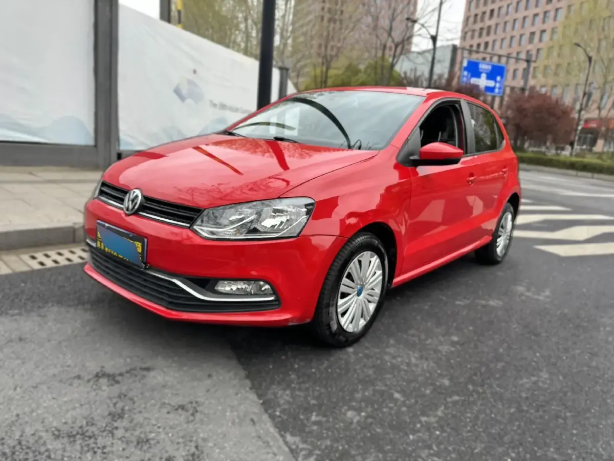 2016 Volkswagen Polo 1.6L 110HP L4 5MT