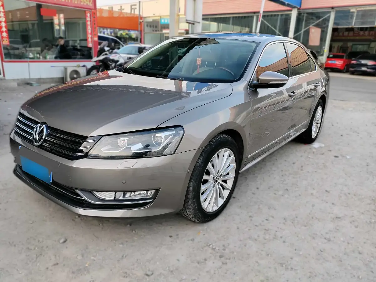 2011 Volkswagen Passat 1.8T 160HP L4 7DCT