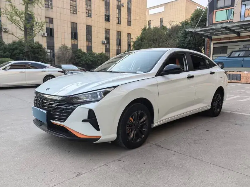 2023 DongFeng Aeolus YiXuan 1.5L 125HP L4 5MT
