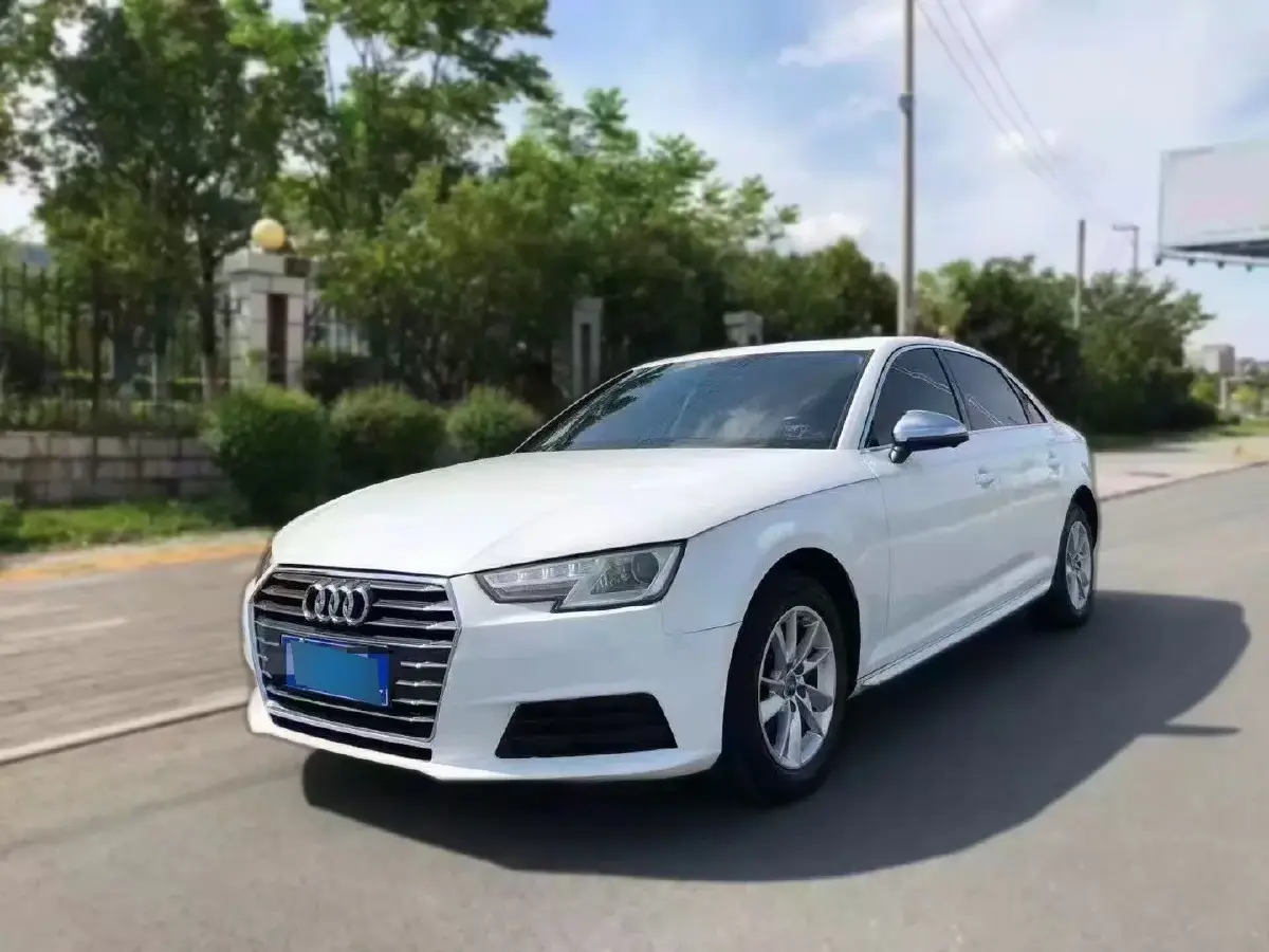 2017 Audi A4L 2.0T 190HP L4 7DCT