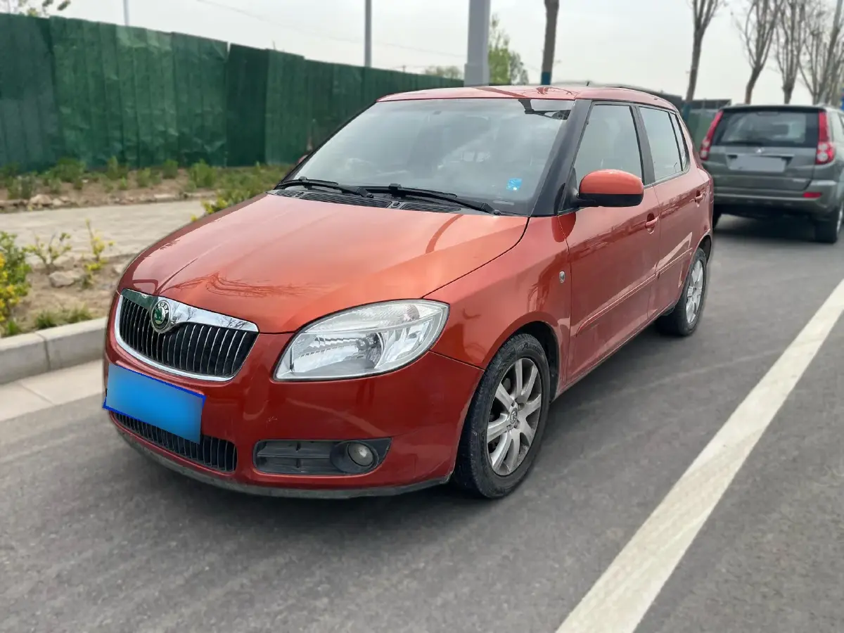 2009 Skoda Fabia 1.6L 105HP L4 6AT