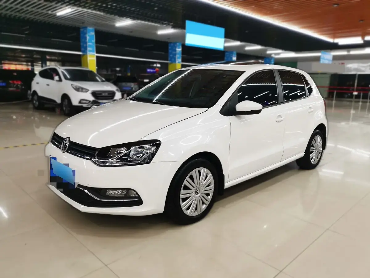 2016 Volkswagen Polo 1.6L 110HP L4 5MT
