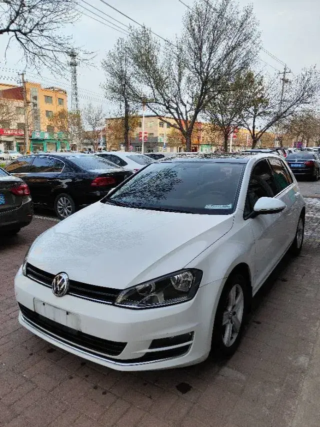 2015 Volkswagen Golf 1.4T 131HP L4 5MT