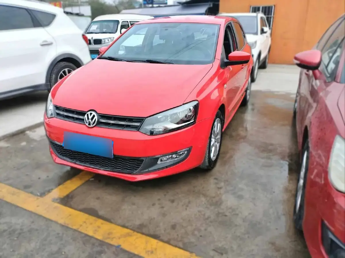 2013 Volkswagen Polo 1.4L 86HP L4 5MT