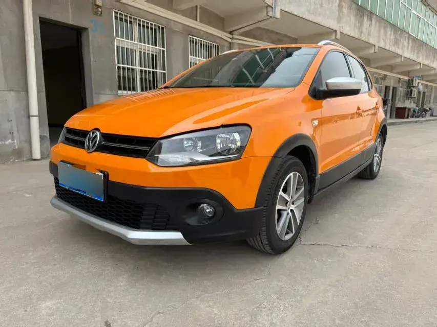 2012 Volkswagen Polo 1.6L 105HP L4 5MT