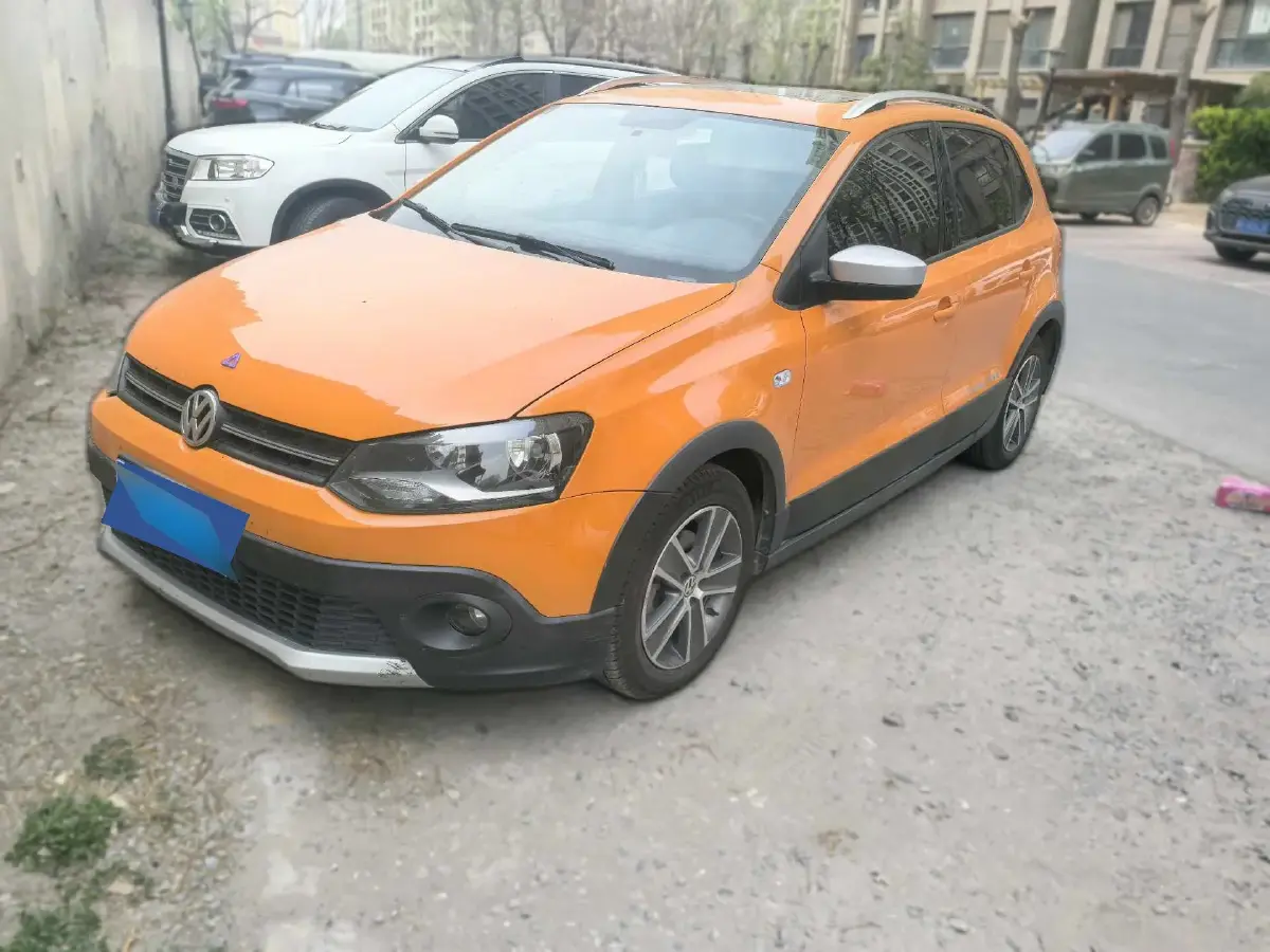 2012 Volkswagen Polo 1.6L 105HP L4 5MT