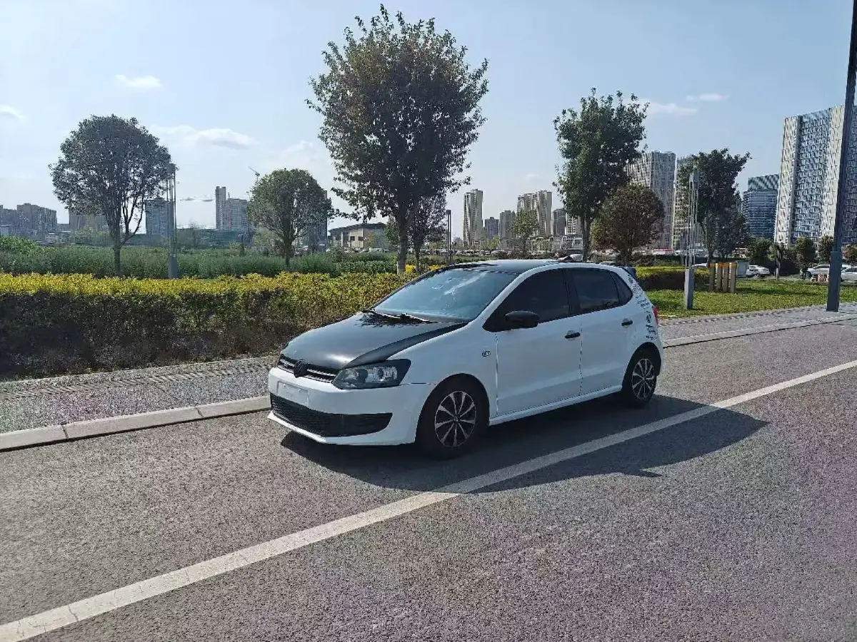 2011 Volkswagen Polo 1.4L 86HP L4 5MT